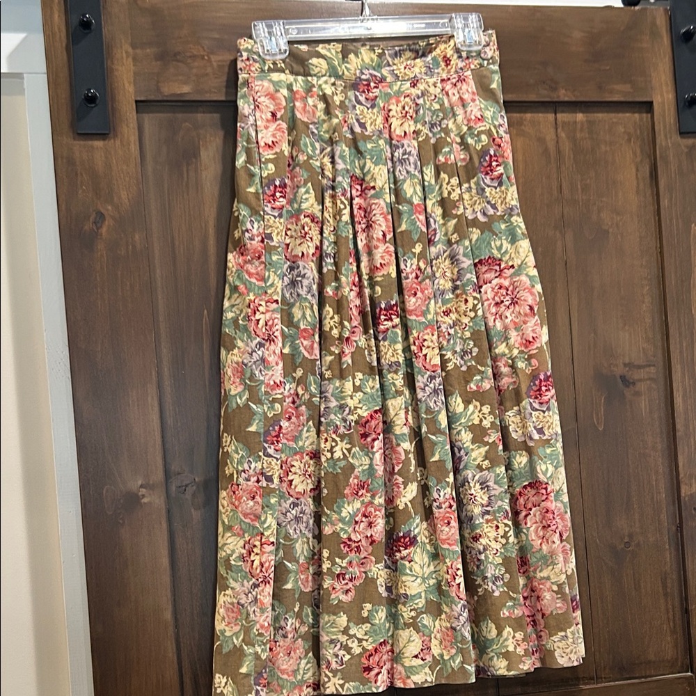 E601 Vintage Cottagecore Herman Geist Green Floral Corduroy Skirt Size 4 EUC